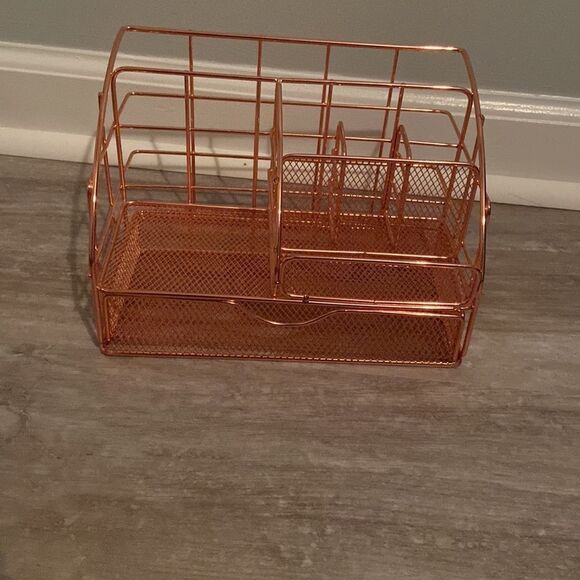 Rose gold desk organizer - Picture 4 of 6